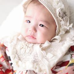 お宮参りのあかちゃん