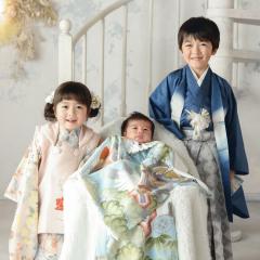 きょうだいで着物を着ている