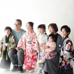 家族で記念撮影