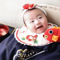 嬉しそうに笑顔で写ってる写真