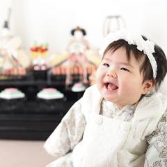 初節句のあかちゃん