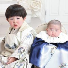 着物を着て兄弟うつり