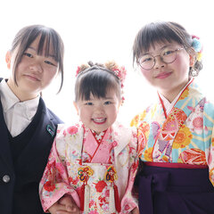 お姉ちゃん達と一緒に撮ったよ